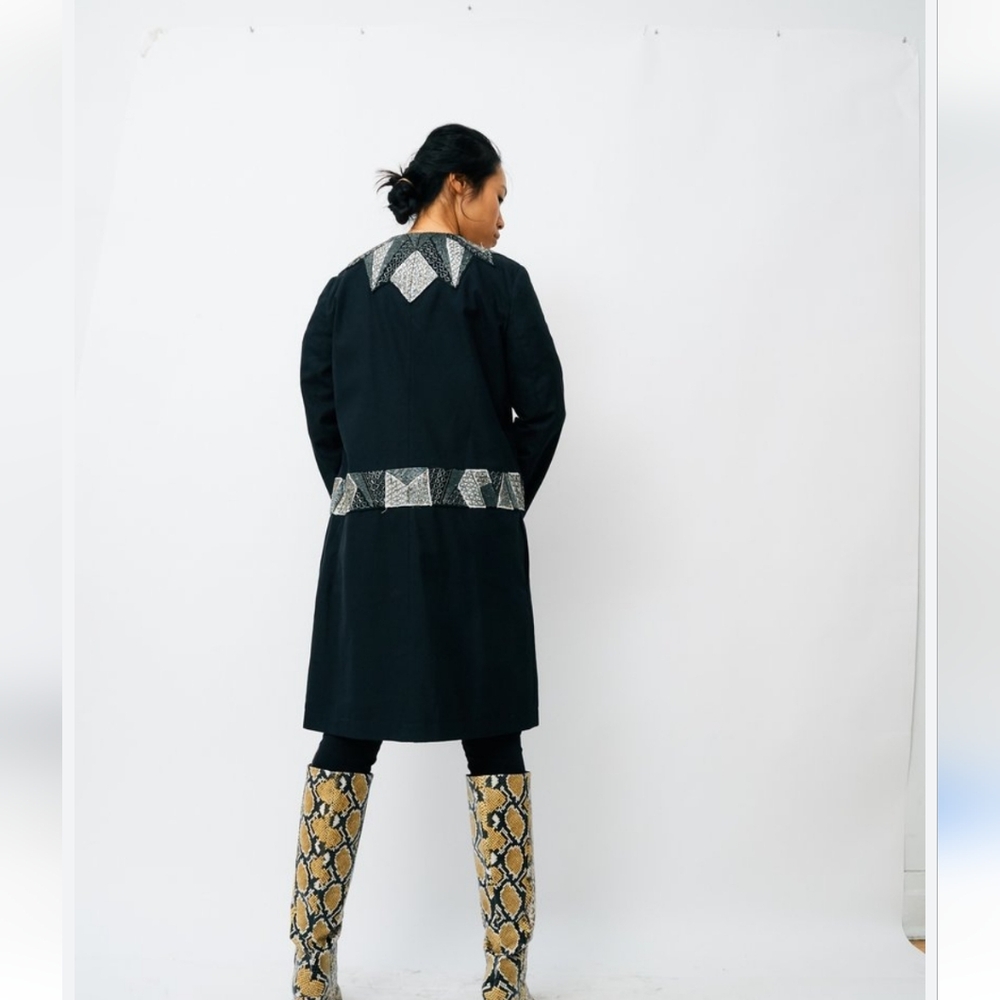 Gossip Girl Serena Gryphon Black Trench Coat with beaded Accents XS/S - Picture 10 of 16